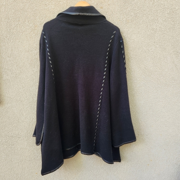 Patricia Nash Black Cape Elegant Outerwear - Picture 4 of 9